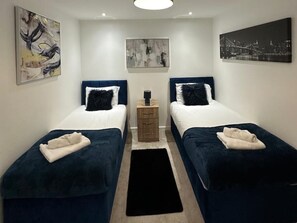 6 Schlafzimmer, Bügeleisen/Bügelbrett, WLAN, Bettwäsche