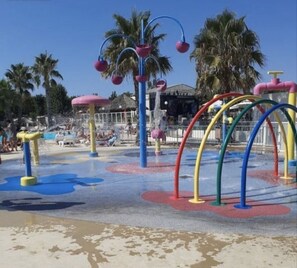 Children’s area - Mobil-home DE LA Mediteranee (Vias)