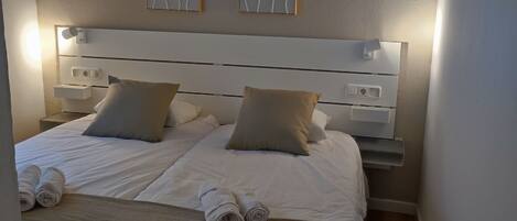 2 soverom, strykejern/-brett, wi-fi og sengetøy