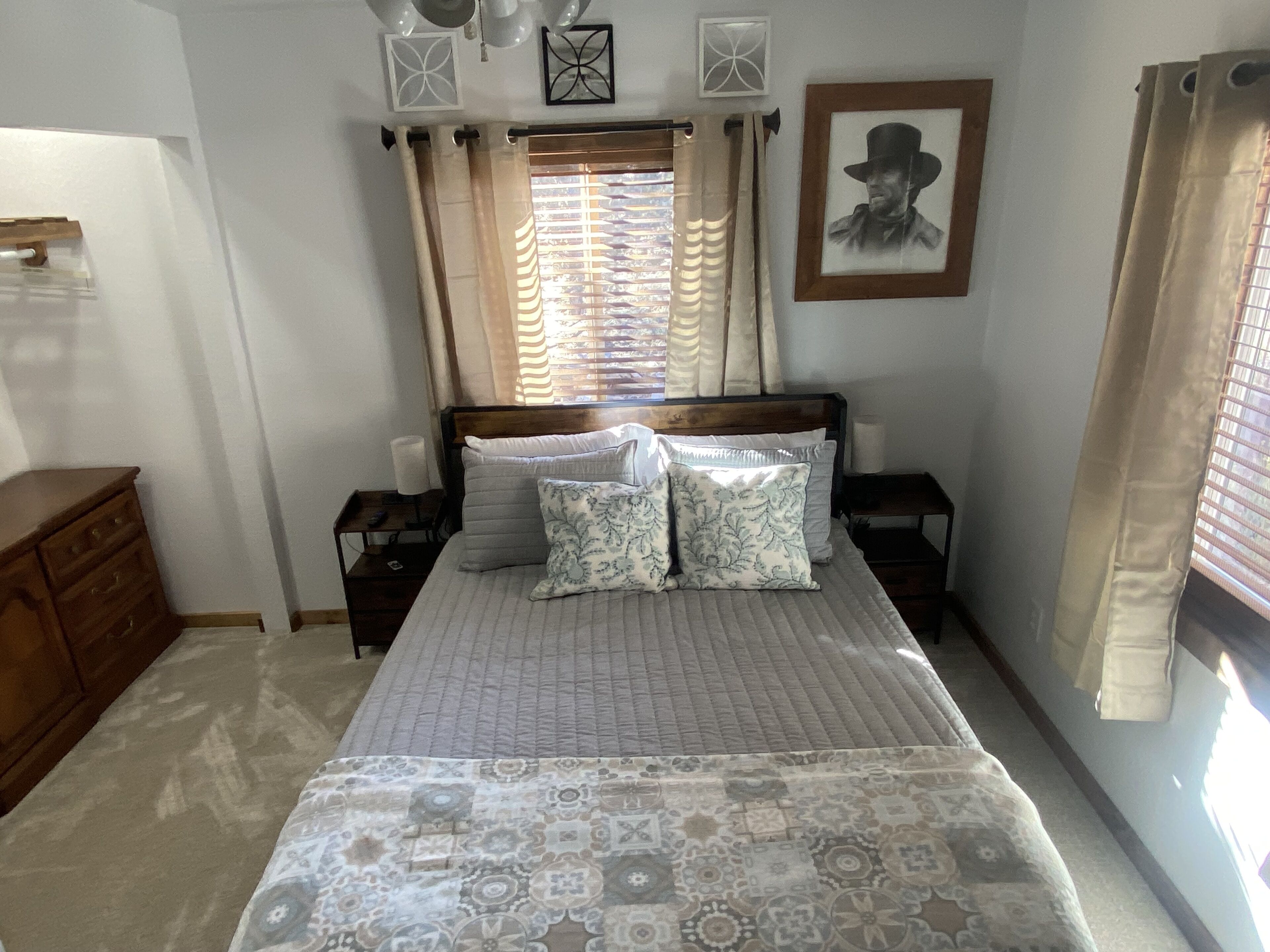 2 bedrooms, iron/ironing board, free WiFi, bed sheets