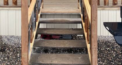 Cozy 2-bedroom cabin In enchanting Hatch near the river! Between Bryce and Zion