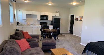 Sportsmen's Lodge by Sodus Bay