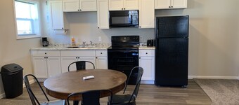 Sportsmen's Lodge by Sodus Bay