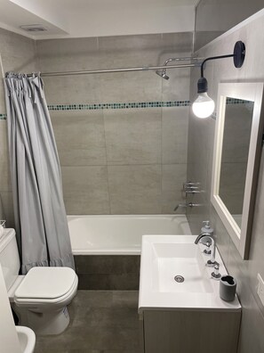 風筒、坐浴桶、提供毛巾、番梘