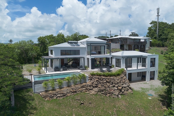 Villa Lala Land , location de villa 5 chambres à la Martinique
10 personnes