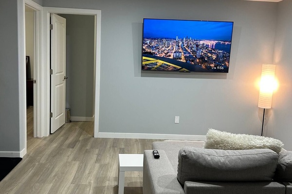 Living area and connecting rooms