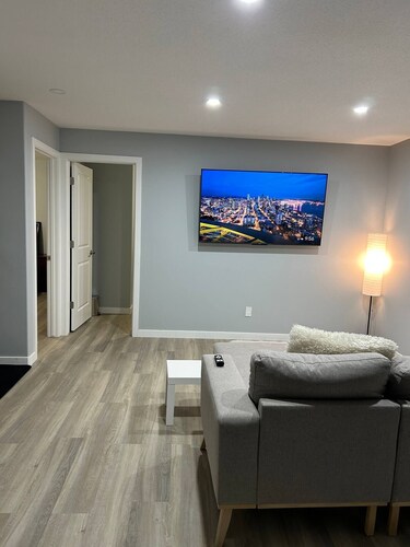 Cozy 2-Bedroom Basement Haven King and Queen beds. STA License No. STA23-00257