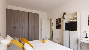 Leilighet – comfort | 1 soverom, skrivebord, strykejern/-brett og wi-fi (inkludert)