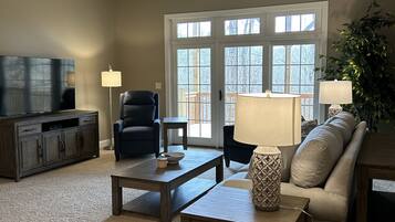 Televisor intel·ligent i llar de foc