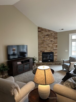 Téléviseur connecté, foyer