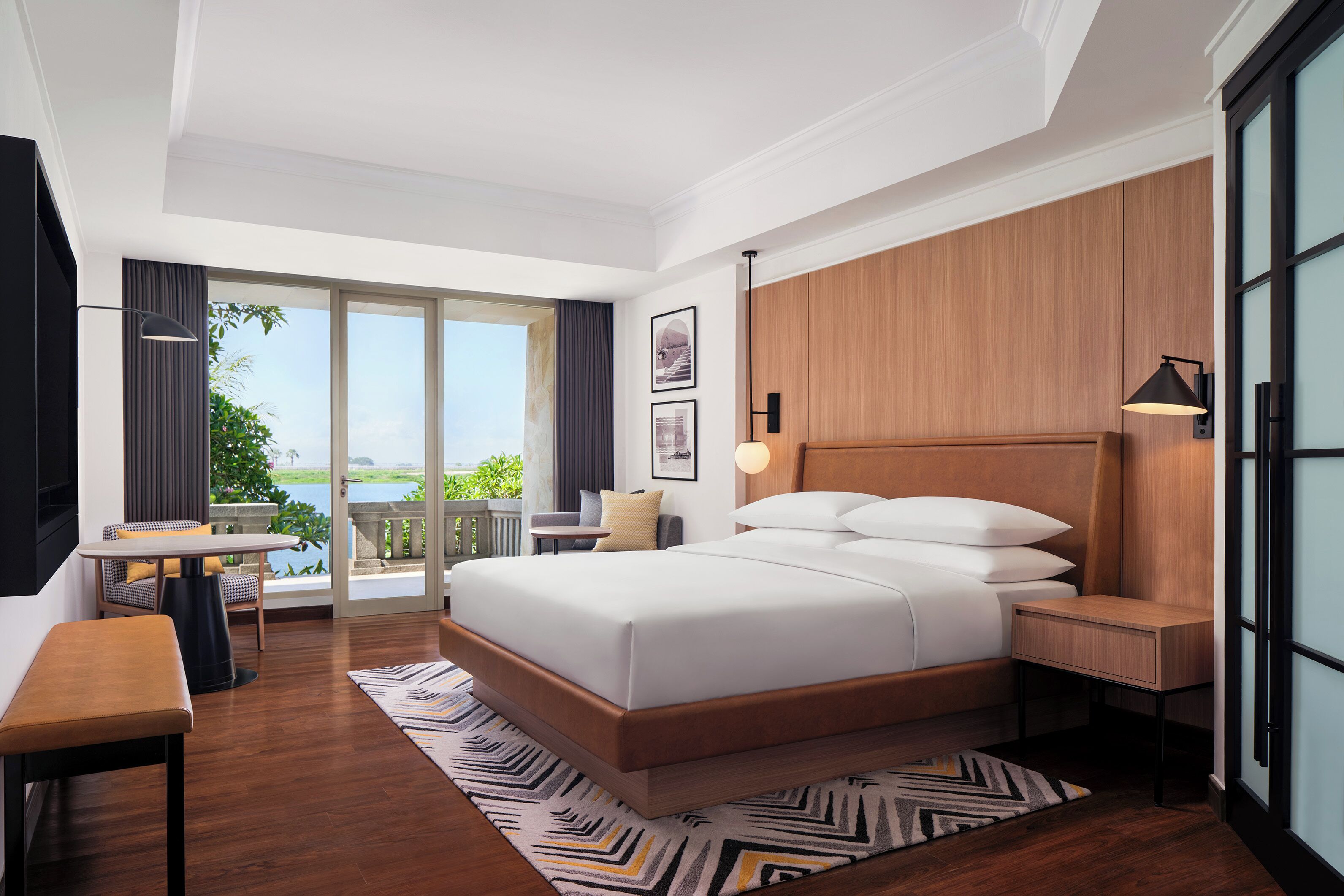 1 kamar tidur, seprai premium, minibar, dan brankas
