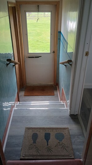 المنشأة من الداخل