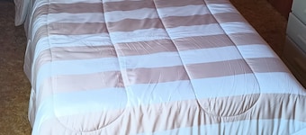 Updated farmhouse with close access to all attractions