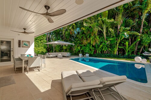 Spacious 5-bedroom house with beautiful backyard with pool in Key Biscayne