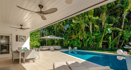Spacious 5-bedroom house with beautiful backyard with pool in Key Biscayne