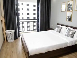 1 slaapkamer, een strijkplank/strijkijzer, wifi, beddengoed