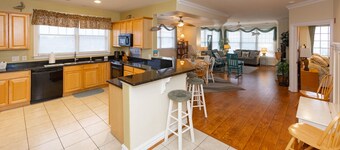 Dunes #319- Pool, Ocean, Updated!