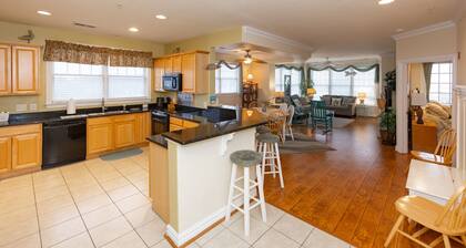 Dunes #319- Pool, Ocean, Updated!