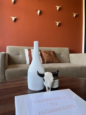 Junior Apartment, 1 Bedroom, City View | Living area