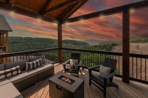 Property grounds - Luxe Lodge, HotTub, Theater & Lake View, SDC 3 min (Branson)