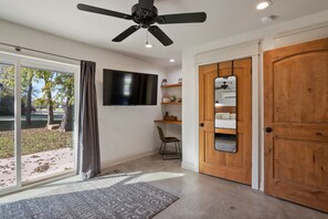 2 slaapkamers, een strijkplank/strijkijzer, wifi, beddengoed