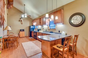 Kochgeschirr/Geschirr/Besteck