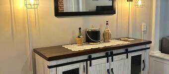 New 1BR Great Location Center of Town