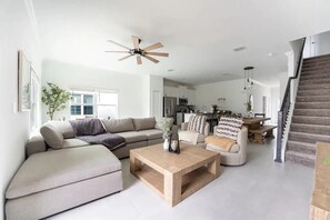 Smart TV - Serene Pool Home in Storey Lakes Resort (Kissimmee)