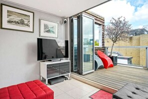 Fernseher, Stereoanlage