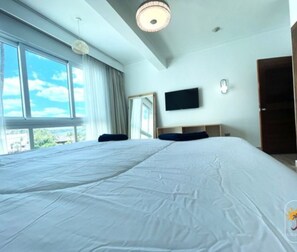 Deluxe Condo, Bathtub, Beach View | 2 bedrooms, iron/ironing board, free WiFi - PRESIDENTIAL SUITES BY Hotel Hamaca (Boca Chica)