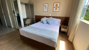 8 chambres, rideaux occultants, chambres insonorisées