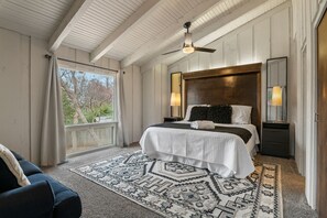 4 habitaciones, tabla de planchar con plancha, wifi y ropa de cama 