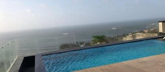 Impressive Beachfront Cabin for rent