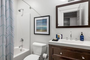 Hair dryer - Retreat on King Street | Ashley Suite (Charleston)