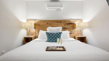 2 bedrooms, iron/ironing board, WiFi