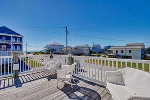 Terrace/patio - Tiffany's Unit 003 at Tiffany's Motel (Surf City)