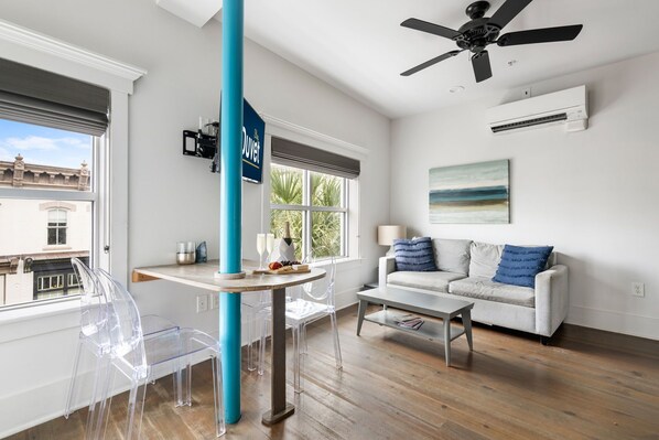 TV - Battery Suite | In the Heart of King Street! (Charleston)