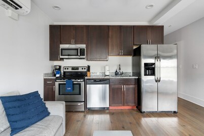 Battery Suite | In the Heart of King Street!