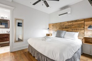 2 bedrooms, iron/ironing board, Internet