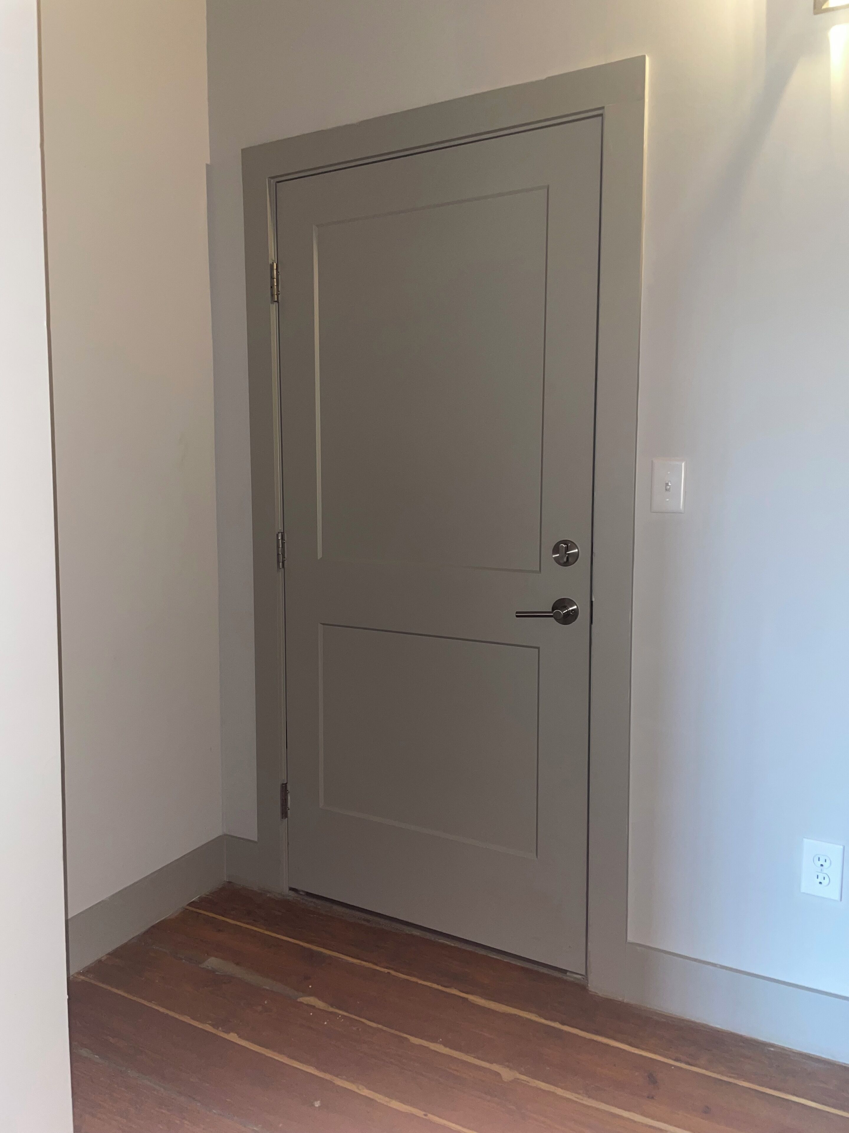 Furnished Unique 2 Bedroom 2 Bath just minutes to Downtown Greenville!
