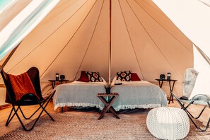 1 habitación y ropa de cama