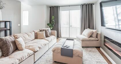 Perfect for multiple families, close to Lagoon and everything!