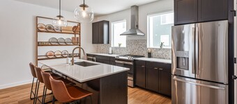 Perfect for multiple families, close to Lagoon and everything!