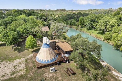 Bandera Stronghold - Cochise Tipi