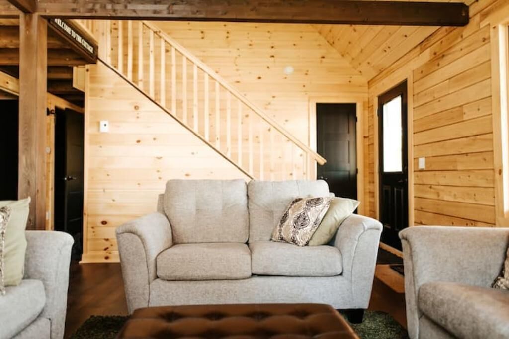 Unwind By The Sea At The Salty Pearl: Your Charming Coastal Log Cottage - Nova Scotia