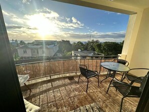 Outdoor dining - Modern Apartment by the sea (Tamarin)