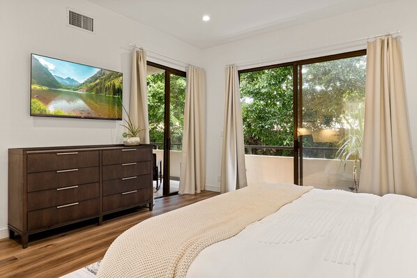 2 Schlafzimmer, Schreibtisch, Bügeleisen/Bügelbrett, WLAN