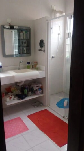 Towels, soap, shampoo, toilet paper - Casa Grande, Linda e Confortavel em Boiçucanga (Praia de Boiçucanga São Sebastião)