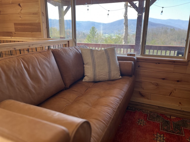 Cosby Cabin · Hottub · Mtn View · Game Room · Pets - Cosby, TN