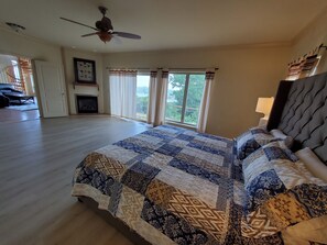 4 bedrooms, desk, iron/ironing board, free WiFi